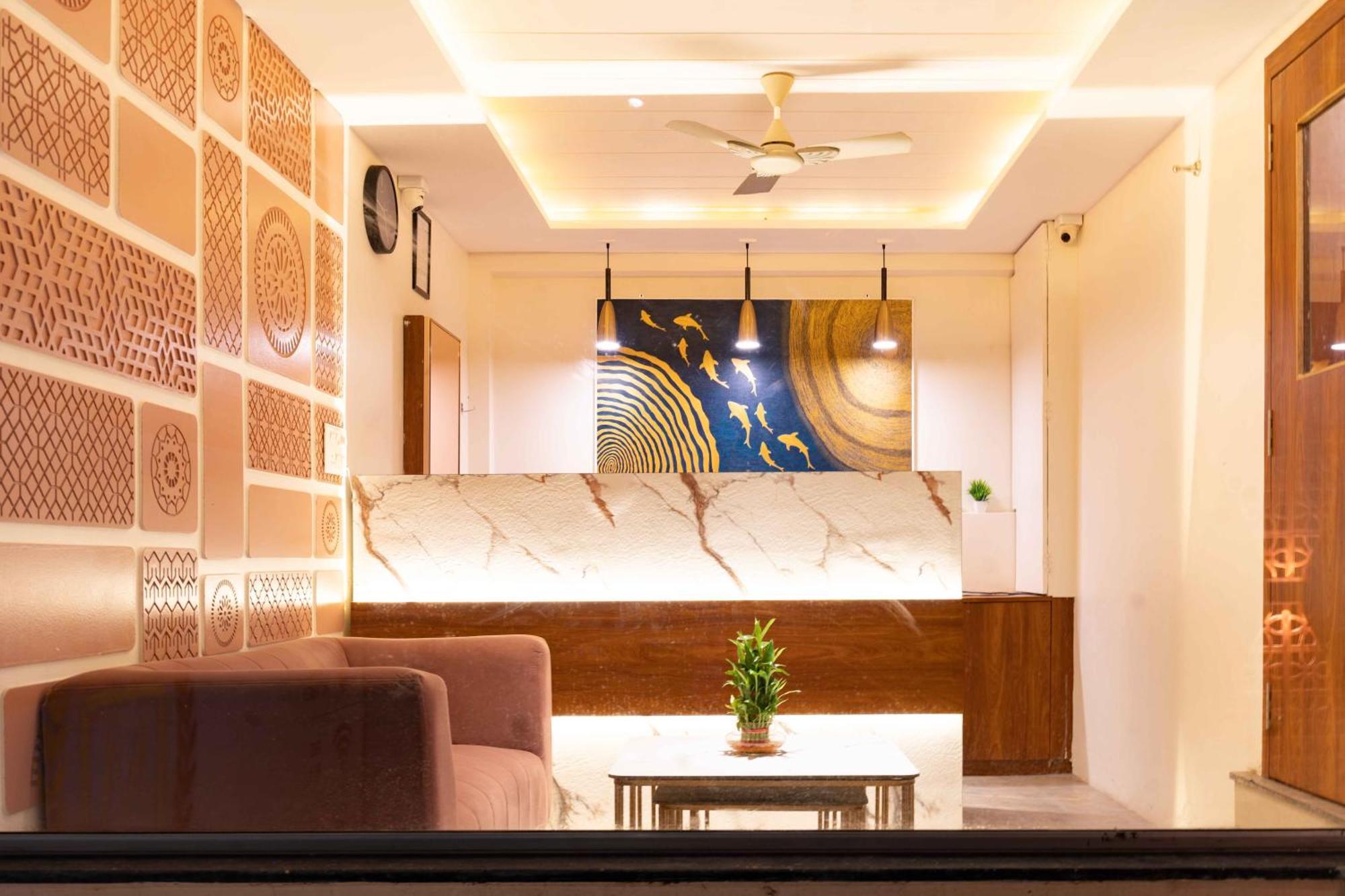 Majestic Inn Pune Exterior photo